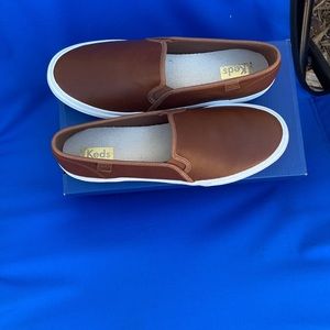 Women’s Keds Size 10 tan color